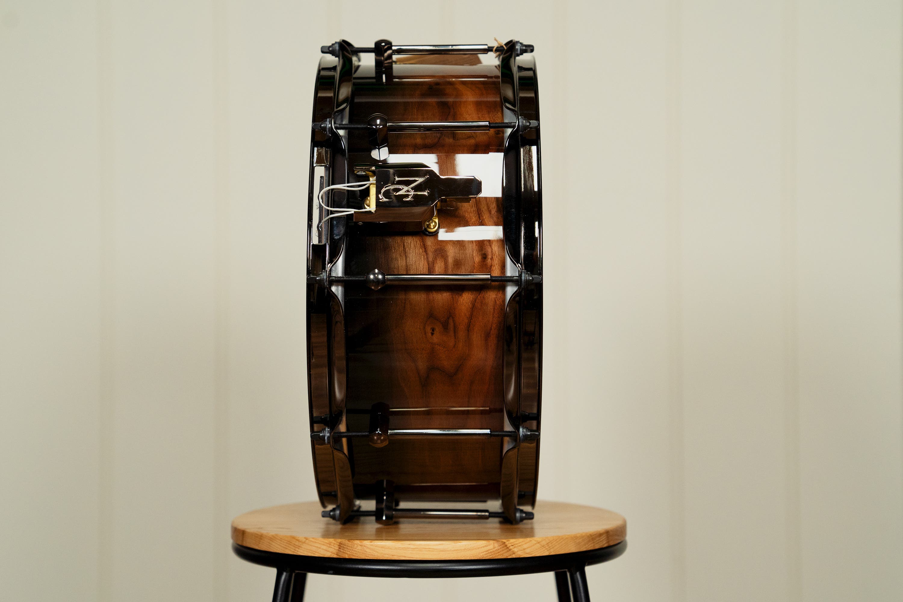 Noble and Cooley 14x6" Classic Walnut Snare - Black Fade