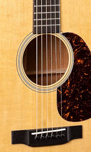 Martin D18 Standard Series Dreadnought Acoustic Guitar w/Case - Natural Gloss