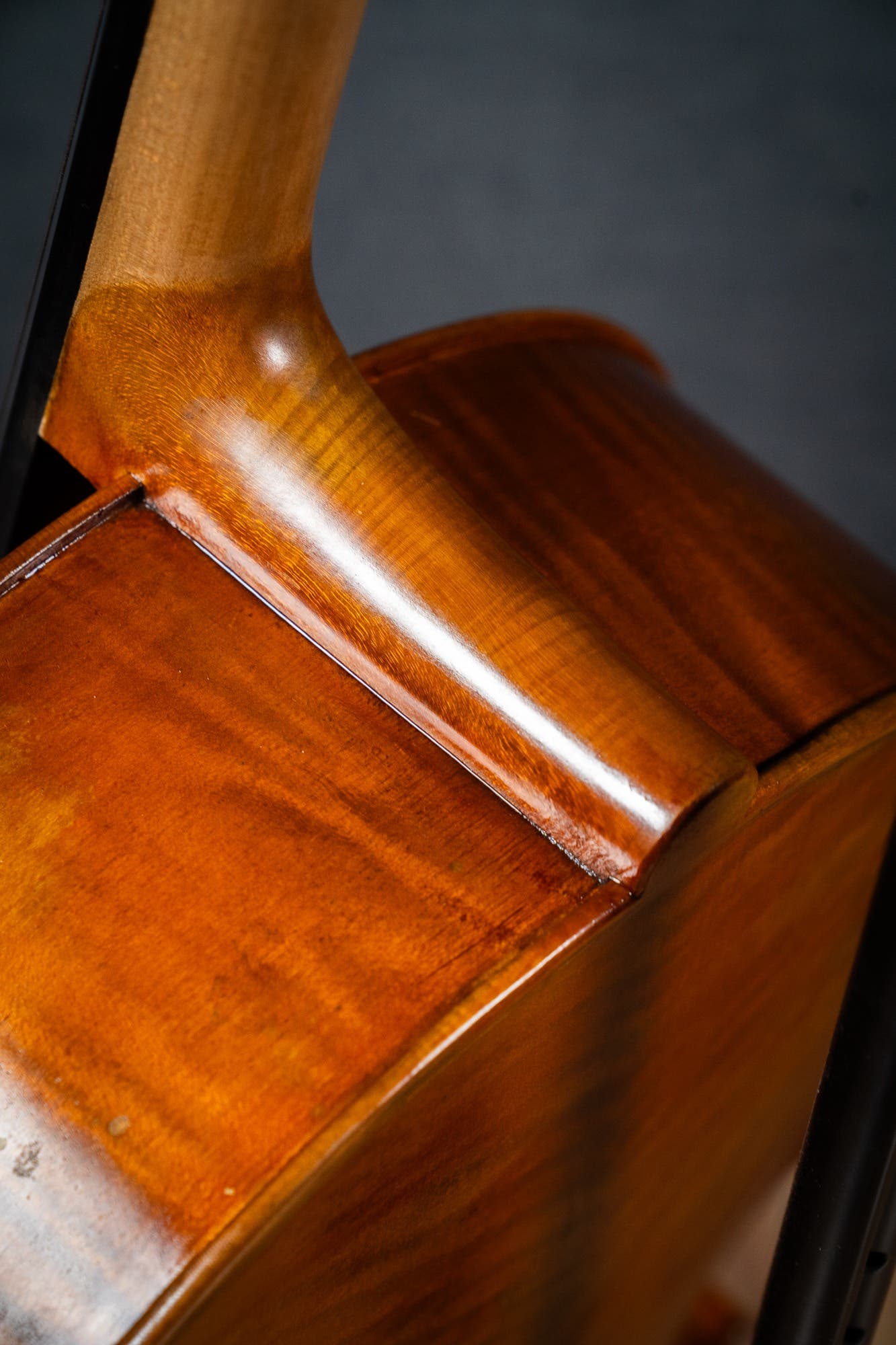 MAKERS II 4/4 CELLO WITH SUBTLE ANTIQUING FULLY SET UP W/JARGAR STRINGS INSTRUMENT ONLY