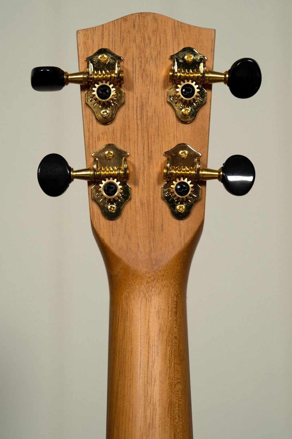 Pono MTD-CR Tenor Deluxe Ukulele - Mahogany w/Cedar Top (PONO-MTD-CR)