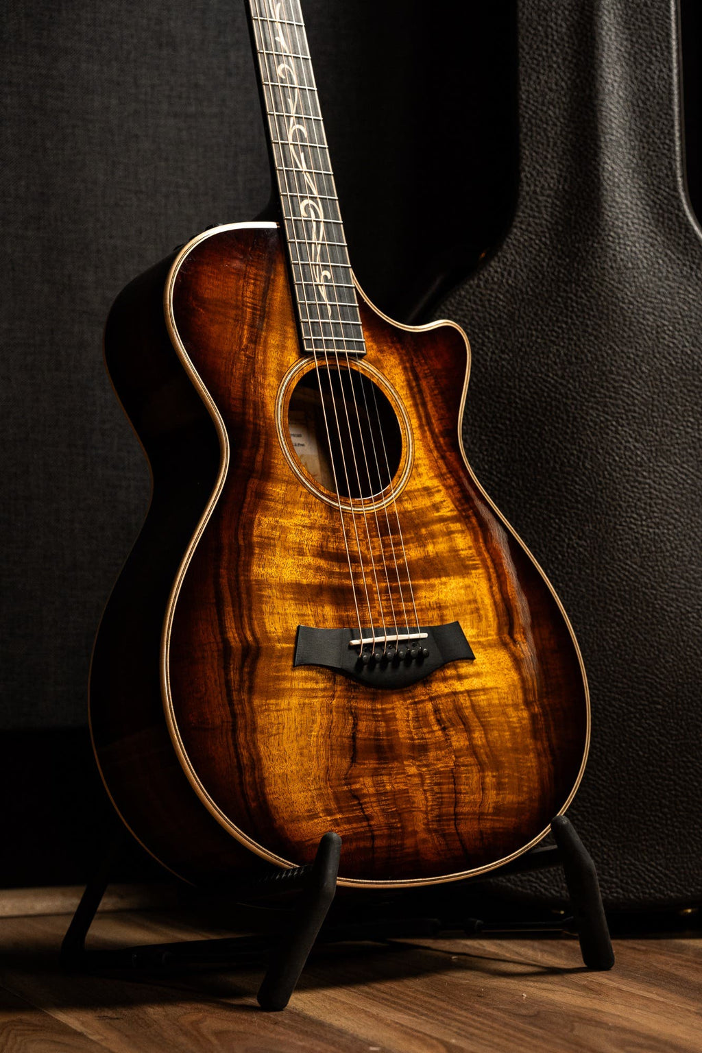 Taylor K22ce 12-Fret Acoustic Electric Guitar w/Case